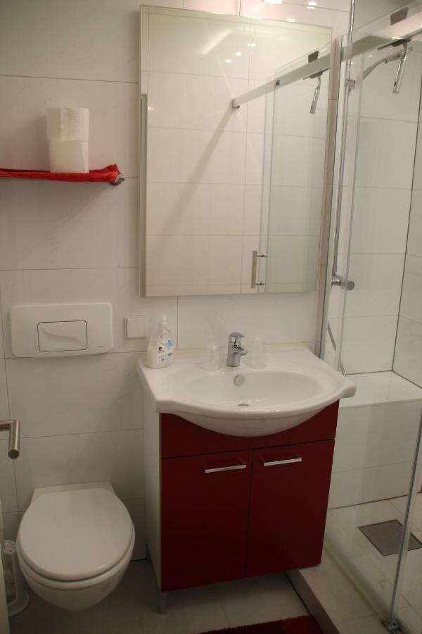 Apartment ชลูคซี ภายนอก รูปภาพ