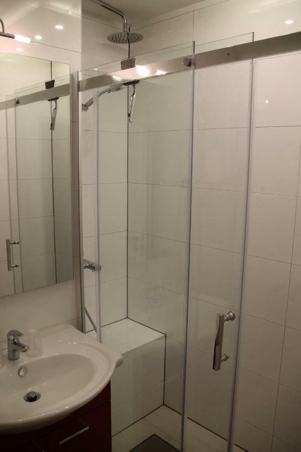 Apartment ชลูคซี ภายนอก รูปภาพ